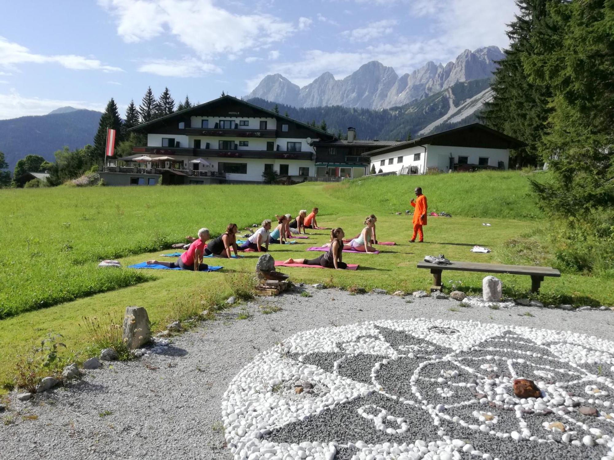Kraftplatz Am Dachstein - Herold - Fuer Ruhesuchende Und Sportlich Aktive Ramsau am Dachstein Exteriör bild